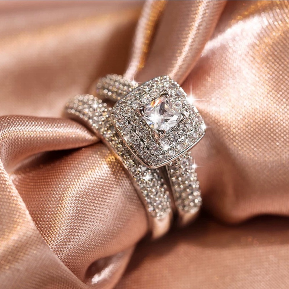 stunning diamond ring set of 2  with diamond necklace and earrings